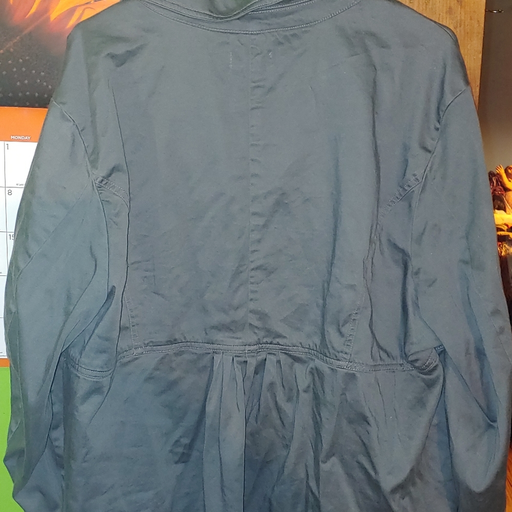 Plus Size Lightweight Jacket - Picture 4 of 4